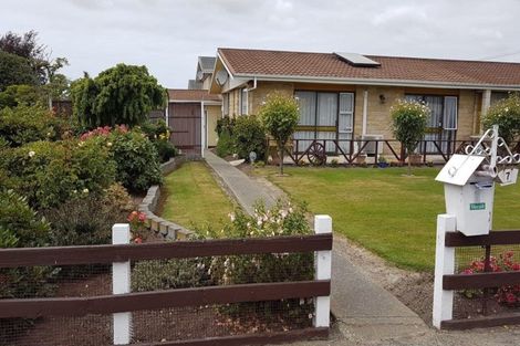 Photo of property in 7 Queen Street, Waimate, 7924