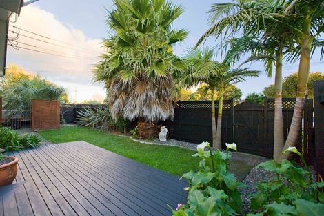 Photo of property in 1/206 Bucklands Beach Road, Bucklands Beach, Auckland, 2012