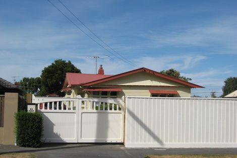 Photo of property in 23 Taupata Street, Redcliffs, Christchurch, 8081