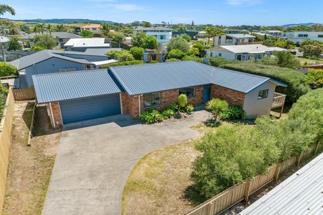Photo of property in 19 Surfside Lane, Ruakaka, 0116