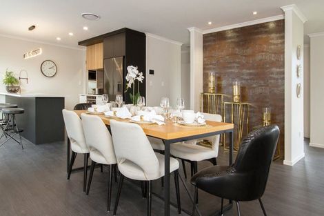 Photo of property in 51 Mcindoe Road, Kumeu, 0810