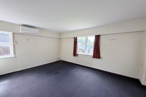 Photo of property in 105 Grove Road, Papakura, 2110