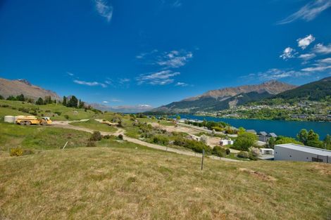 Photo of property in 10 Red Deer Rise, Kelvin Heights, Queenstown, 9300