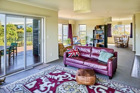 Photo of property in 37 Meadowbank Drive, Belmont, Lower Hutt, 5010