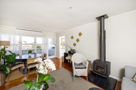 Photo of property in 3/7 Lydia Avenue, Northcote, Auckland, 0627