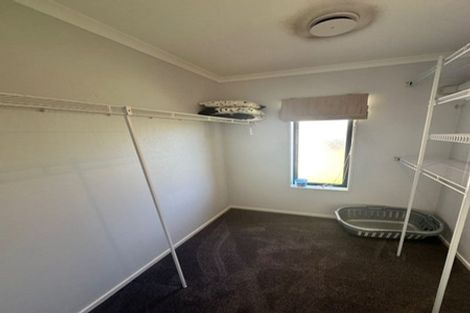 Photo of property in 41 Lansell Drive, East Tamaki Heights, Auckland, 2016