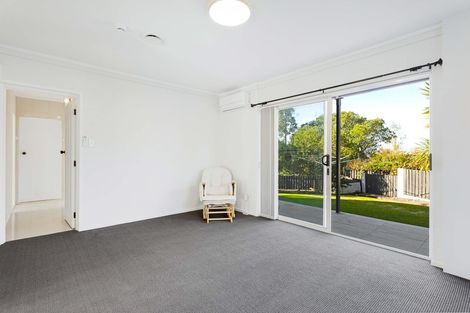Photo of property in 22 Hartley Terrace, Massey, Auckland, 0614