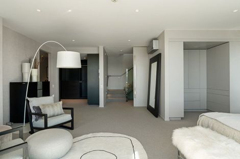 Photo of property in 34 Lookout Road, Roseneath, Wellington, 6021