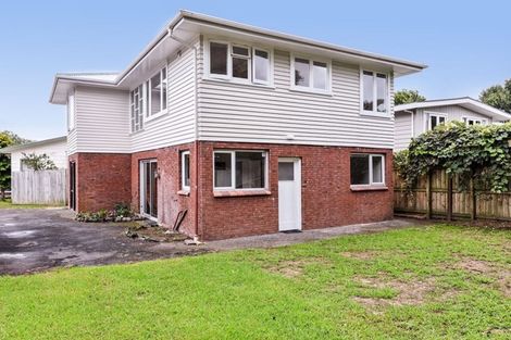 Photo of property in 25 Graham Avenue, Te Atatu Peninsula, Auckland, 0610