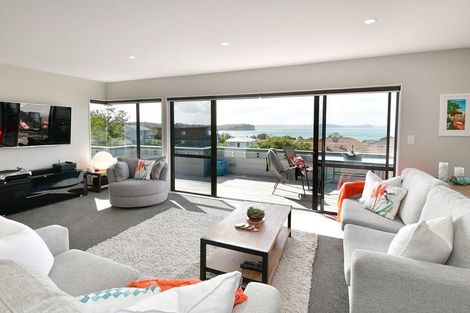 Photo of property in 1a Beach Road, Manly, Whangaparaoa, 0930