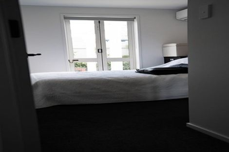 Photo of property in 1/2 Ocean View Road, Milford, Auckland, 0620