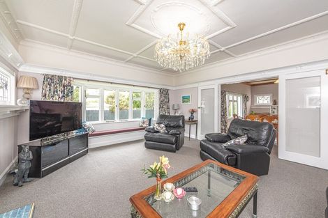 Photo of property in 12 Parsons Street, Saint Johns Hill, Whanganui, 4501