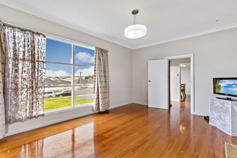 Photo of property in 17 Plunket Avenue, Papatoetoe, Auckland, 2104