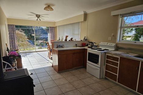 Photo of property in 384 Welcome Bay Road, Welcome Bay, Tauranga, 3175