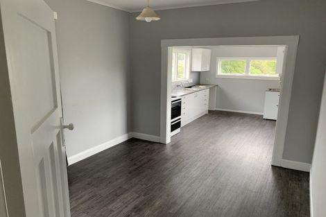 Photo of property in 102 Coutts Street, Kilbirnie, Wellington, 6022