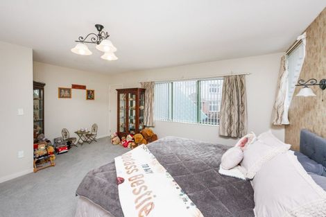 Photo of property in 8 Fraser Court, Roslyn, Palmerston North, 4414