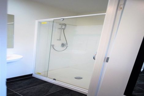 Photo of property in 75 Grove Road, Papakura, 2110