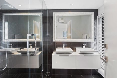 Photo of property in 154 Holly Road, St Albans, Christchurch, 8014