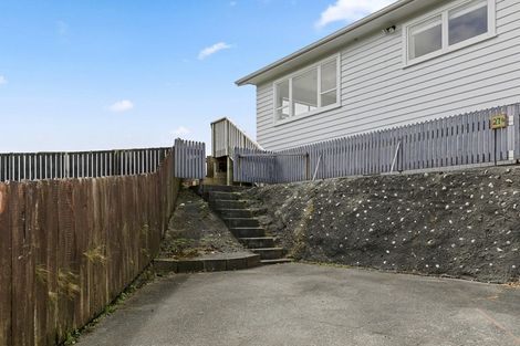 Photo of property in 27b Cypress Drive, Maungaraki, Lower Hutt, 5010