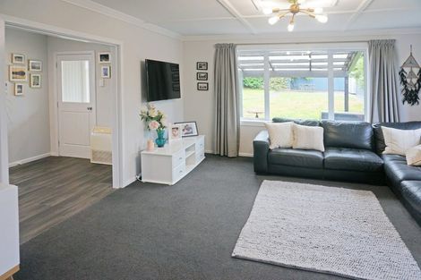 Photo of property in 12 Holloway Street, Waikiwi, Invercargill, 9810