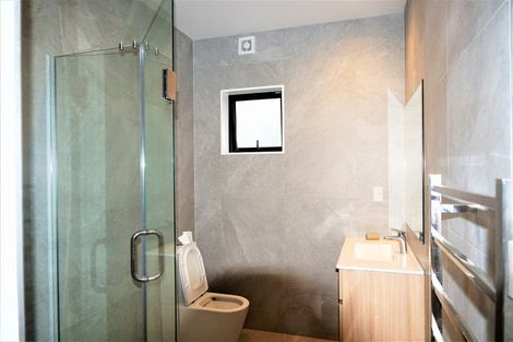 Photo of property in 17c Lavery Place, Sunnynook, Auckland, 0632