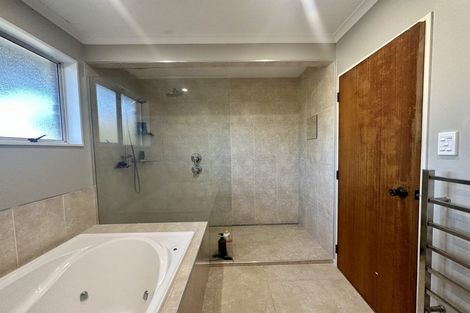 Photo of property in 21 Alleyne Court, Brown Owl, Upper Hutt, 5018