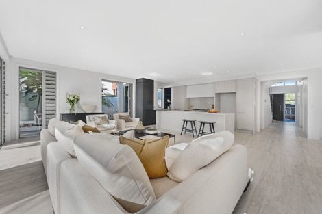 Photo of property in 25 Compass Way, Half Moon Bay, Auckland, 2012