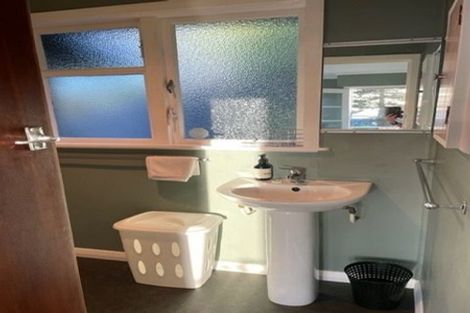 Photo of property in 52 Tutere Street, Waikanae Beach, Waikanae, 5036