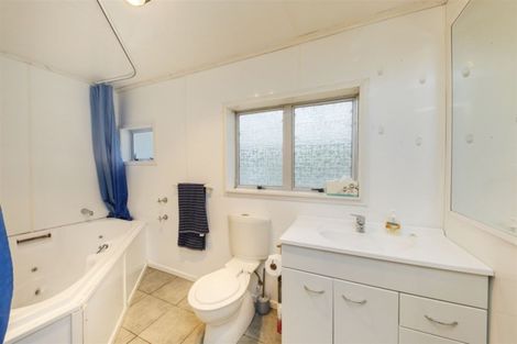 Photo of property in 63 Rangiotu Road, Himatangi, Palmerston North, 4477