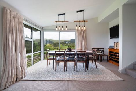 Photo of property in 33 Oram Drive, Turitea, Palmerston North, 4472