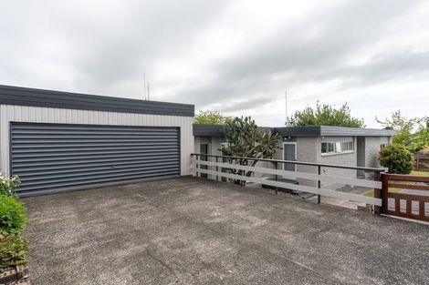 Photo of property in 2 Dorothy Place, Hillcrest, Hamilton, 3216