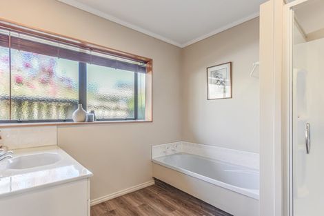 Photo of property in 32 Rochfort Drive, Richmond, 7020