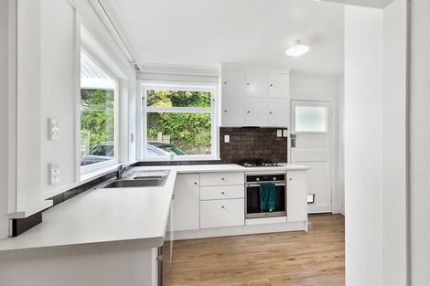 Photo of property in 43a Nevay Road, Miramar, Wellington, 6022