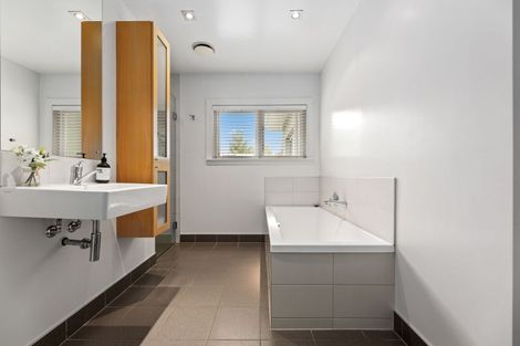 Photo of property in 66 Kahu Road, Fendalton, Christchurch, 8041