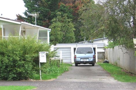 Photo of property in 1/102 Te Atatu Road, Te Atatu South, Auckland, 0610