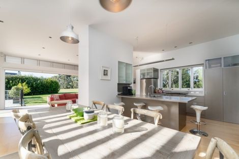 Photo of property in 101 Oxford Street, Martinborough, 5711