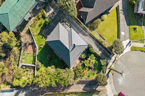 Photo of property in 11 Ryan Grove, Tawa, Wellington, 5028