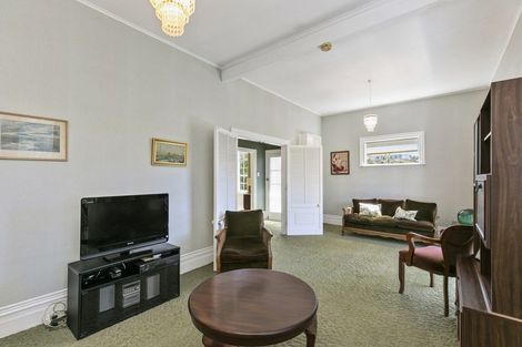 Photo of property in 236 Ohiro Road, Brooklyn, Wellington, 6021