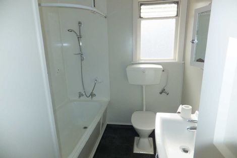 Photo of property in 28 Tika Street, Riccarton, Christchurch, 8041