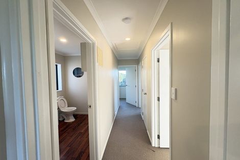 Photo of property in 86b Royal View Road, Te Atatu South, Auckland, 0610