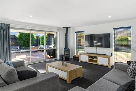 Photo of property in 6 Elgin Place, Prebbleton, 7604