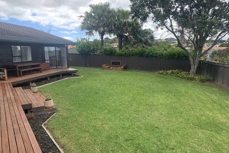 Photo of property in 22 Matisse Drive, West Harbour, Auckland, 0618
