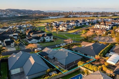 Photo of property in 18 Steamer Road, Silverdale, 0932