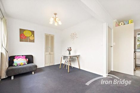 Photo of property in 2/15 Ridgewood Crescent, Birkenhead, Auckland, 0626