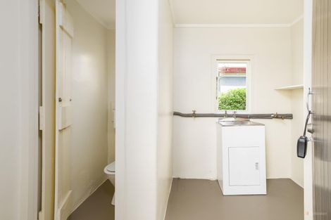 Photo of property in 51 Rhodes Street, Waimate, 7924