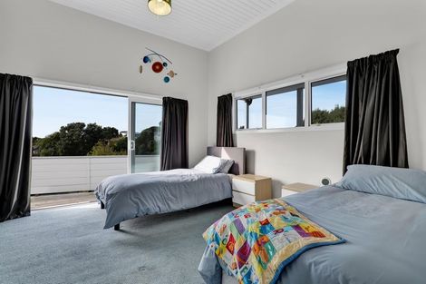 Photo of property in 1a Squire Place, Blagdon, New Plymouth, 4310