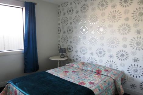 Photo of property in 8 Crabbe Place, Cromwell, 9310