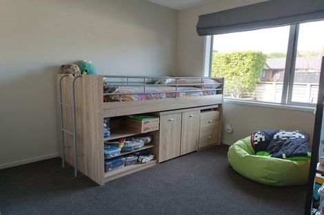 Photo of property in 3a Pipitea Place, Whalers Gate, New Plymouth, 4310