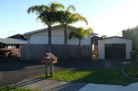 Photo of property in 20 Edgar Pearce Place, Howick, Auckland, 2014