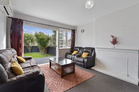 Photo of property in 44 Athlone Crescent, Avalon, Lower Hutt, 5011